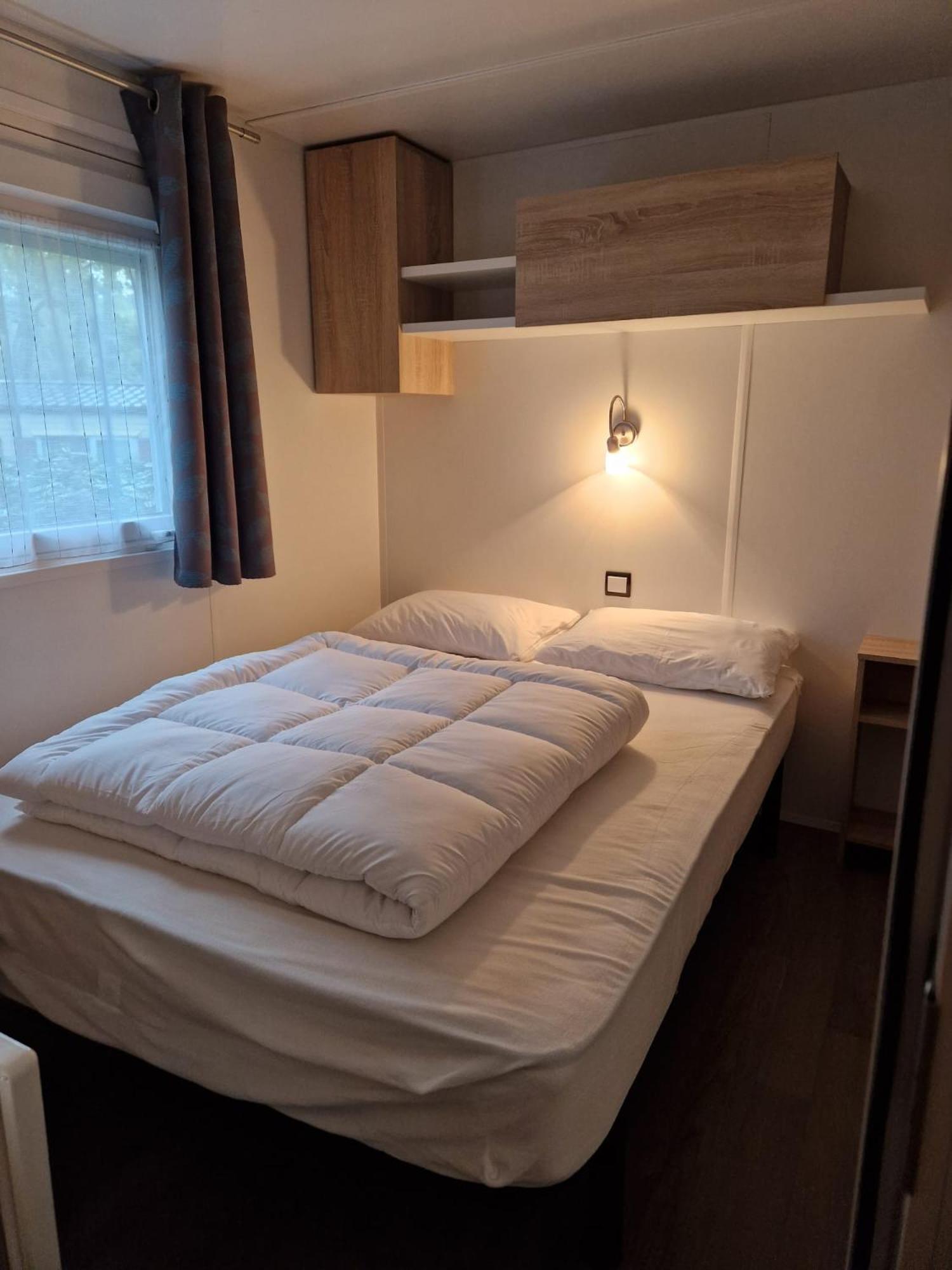 Mobil Home Tout Confort 3 Chambres Camping Les Pierres Couchees แซ็ง-เบรแว็ง-เล-แป็ง ภายนอก รูปภาพ